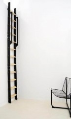 Lofttrappa Back Svart med ljus Bok (3)