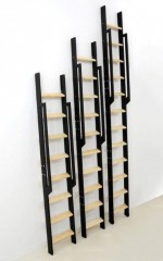 Lofttrappa Back Svart med ljus Bok (6)